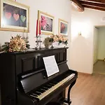 Corte Delle Rose Bed & Breakfast 4*