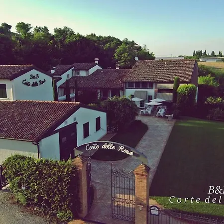 فندق مبيت وإفطار Corte Delle Rose 4*