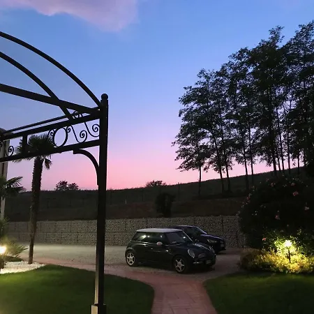 Corte Delle Rose فندق مبيت وإفطار كستليوني ديلي ستفييرا