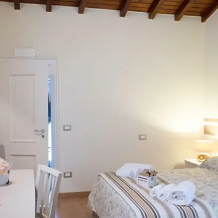 Corte Delle Rose كستليوني ديلي ستفييرا